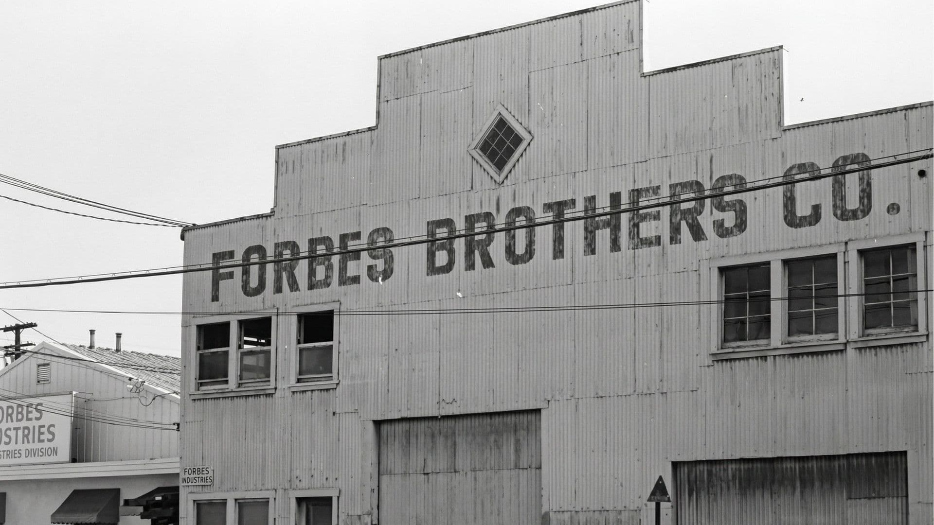 The Unseen Choreography: What 1920s Hollywood Taught Forbes Industries About Luxury Hotels